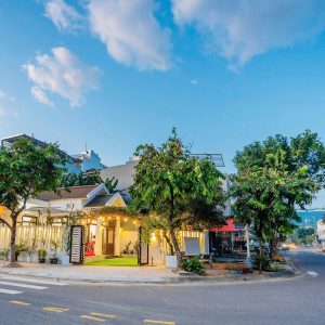 VILLA 2 PHÒNG NGỦ - CÁCH BIỂN 100M